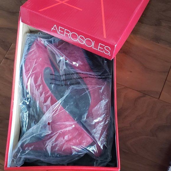 Aerosoles | Dark red suede heels NEW - Picture 7 of 8
